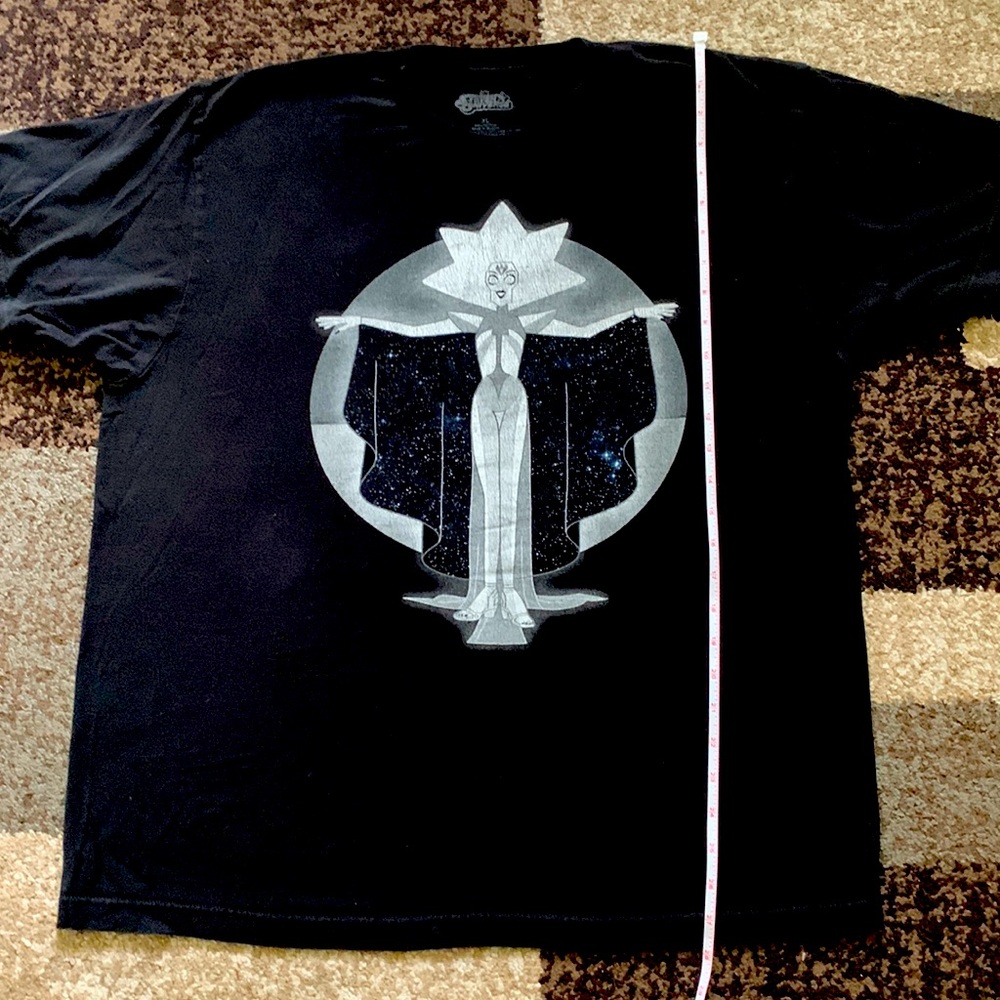 XL Steven Universe White Diamond T Shirt .